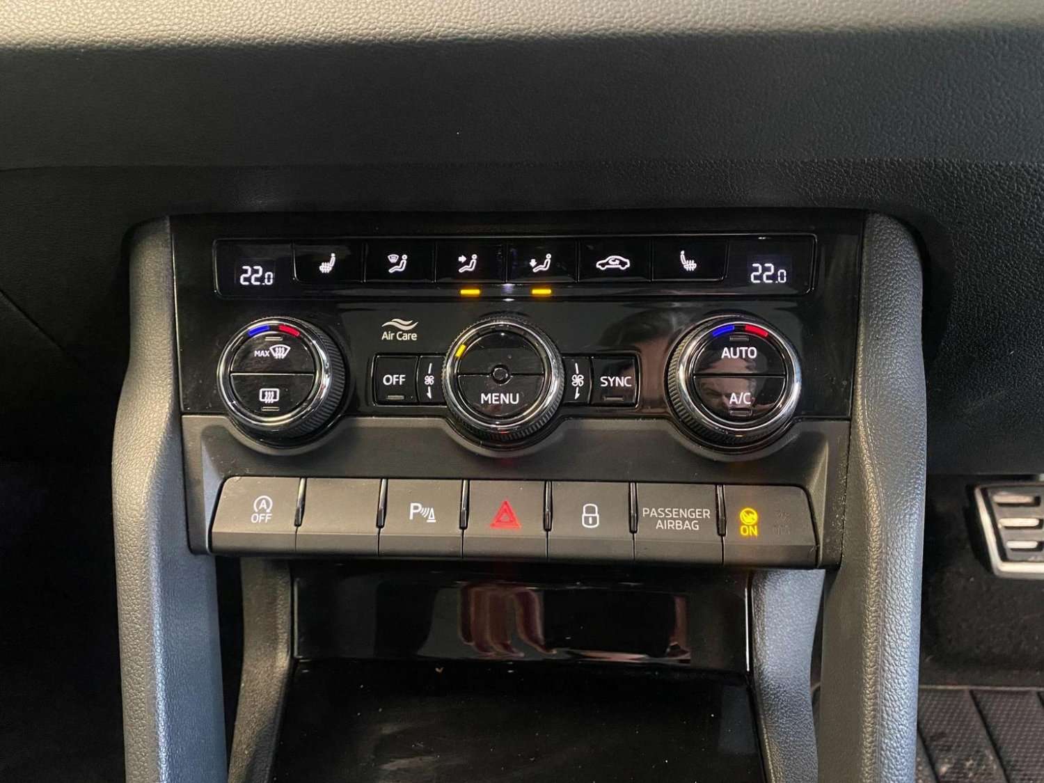 2023 SKODA KAROQ 2023 SKODA KAROQ