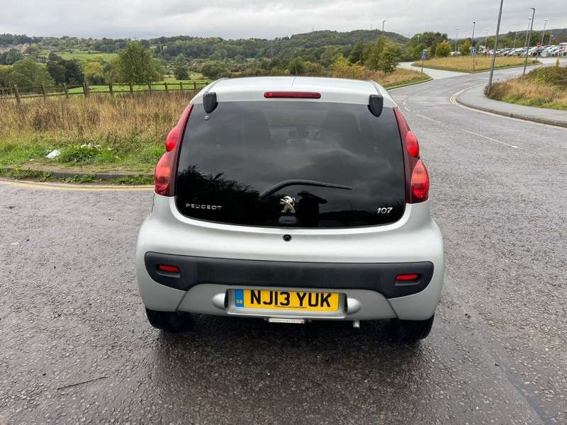 2013 PEUGEOT 107 2013 PEUGEOT 107