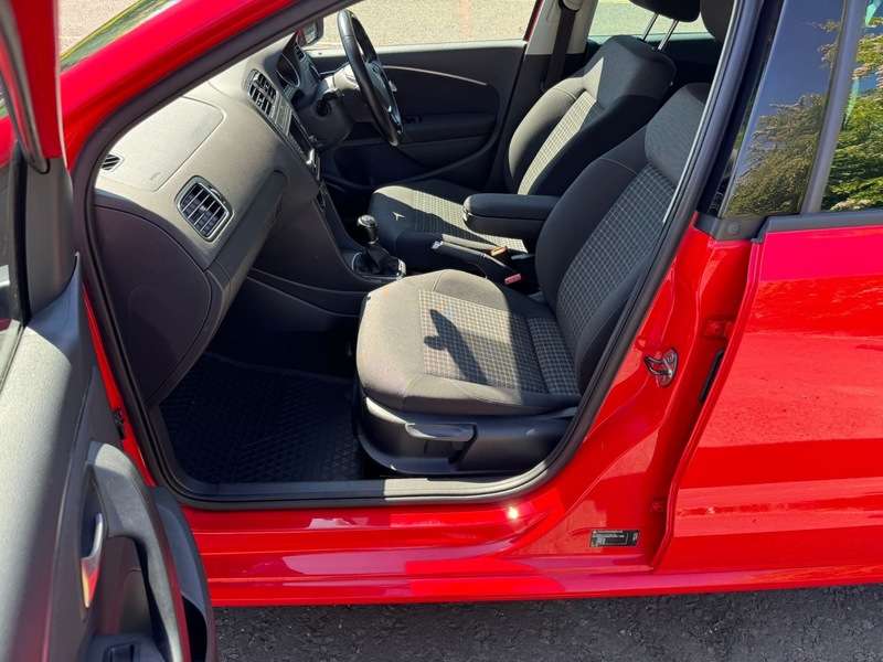 2015 VOLKSWAGEN POLO 2015 VOLKSWAGEN POLO