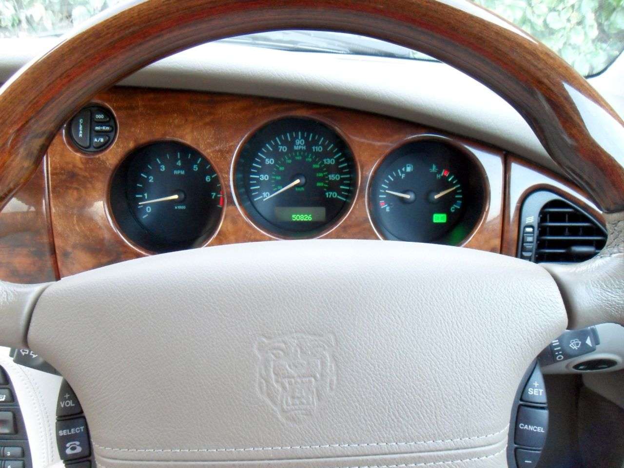 2001 JAGUAR XK8 2001 JAGUAR XK8