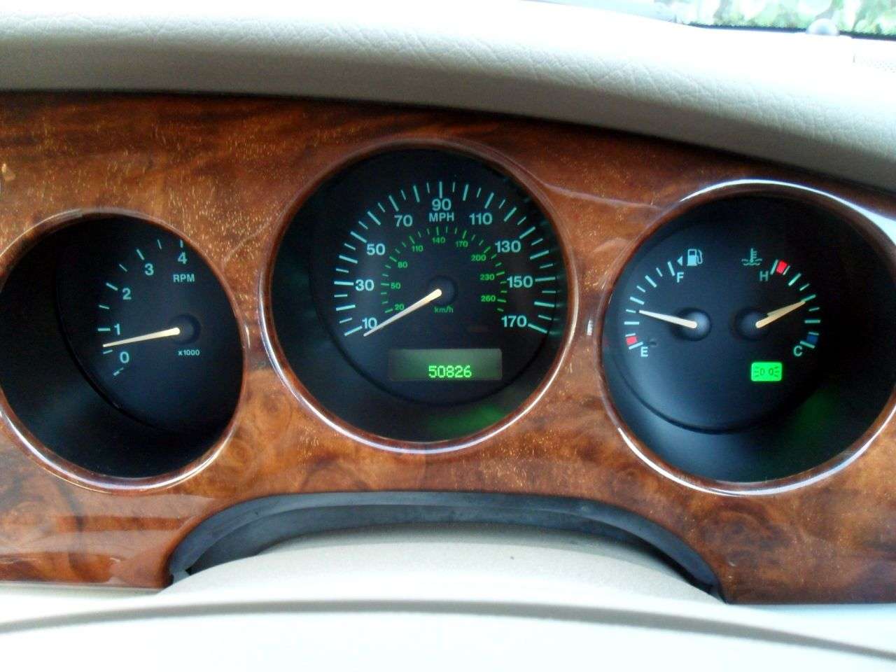 2001 JAGUAR XK8 2001 JAGUAR XK8