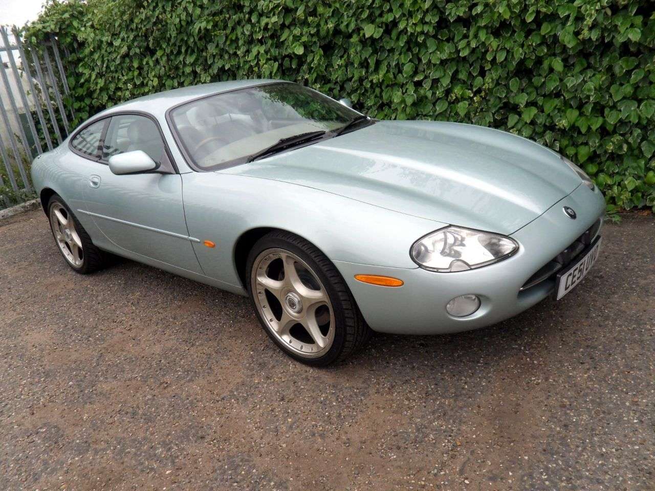 2001 JAGUAR XK8 2001 JAGUAR XK8
