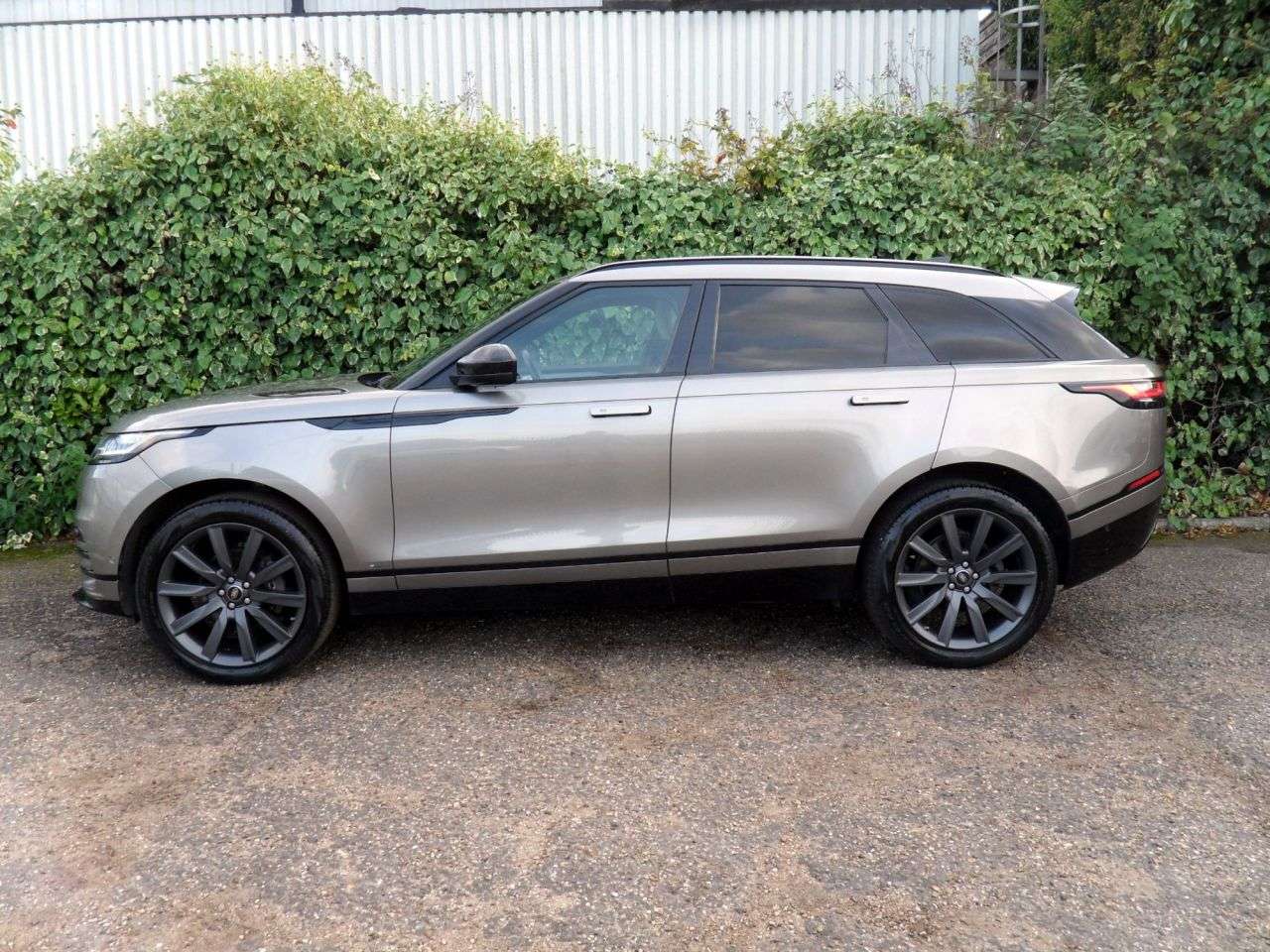 2019 LAND ROVER RANGE ROVER VELAR 2019 LAND ROVER RANGE ROVER VELAR