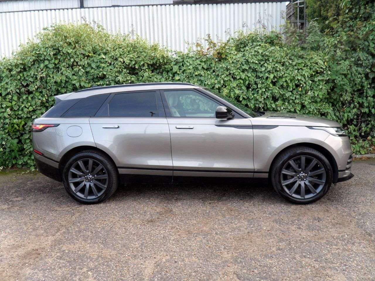 2019 LAND ROVER RANGE ROVER VELAR 2019 LAND ROVER RANGE ROVER VELAR