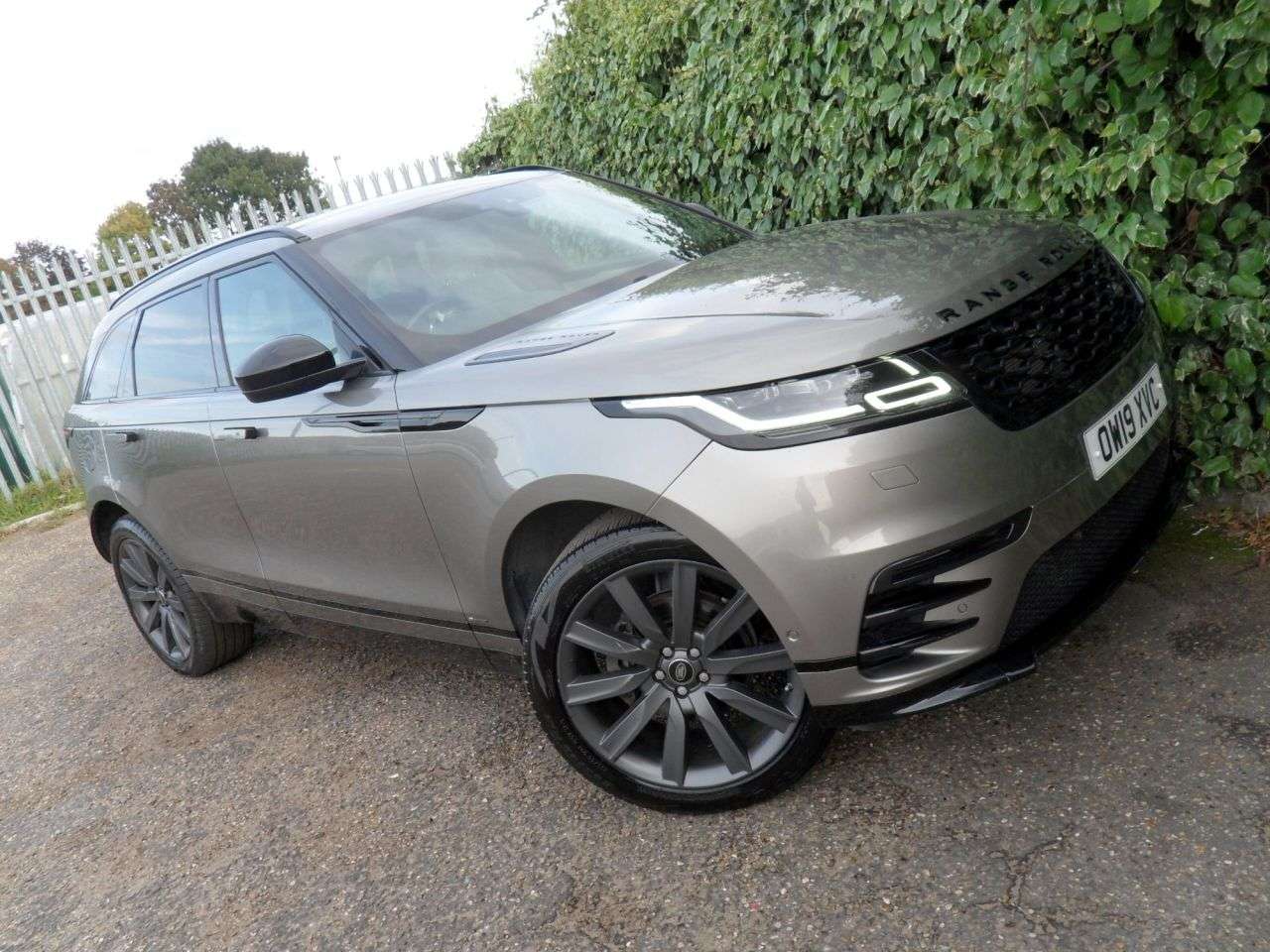 2019 LAND ROVER RANGE ROVER VELAR 2019 LAND ROVER RANGE ROVER VELAR