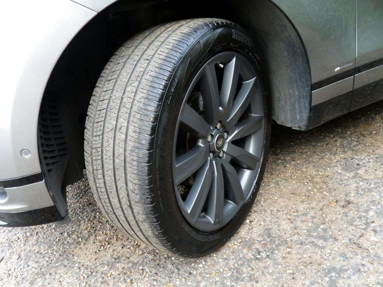 2019 LAND ROVER RANGE ROVER VELAR 2019 LAND ROVER RANGE ROVER VELAR