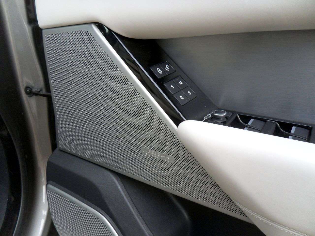 2019 LAND ROVER RANGE ROVER VELAR 2019 LAND ROVER RANGE ROVER VELAR