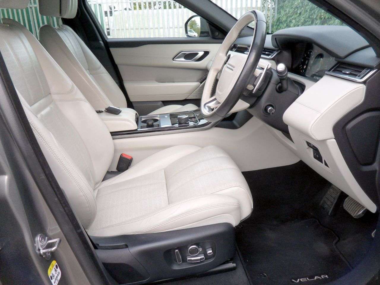 2019 LAND ROVER RANGE ROVER VELAR 2019 LAND ROVER RANGE ROVER VELAR