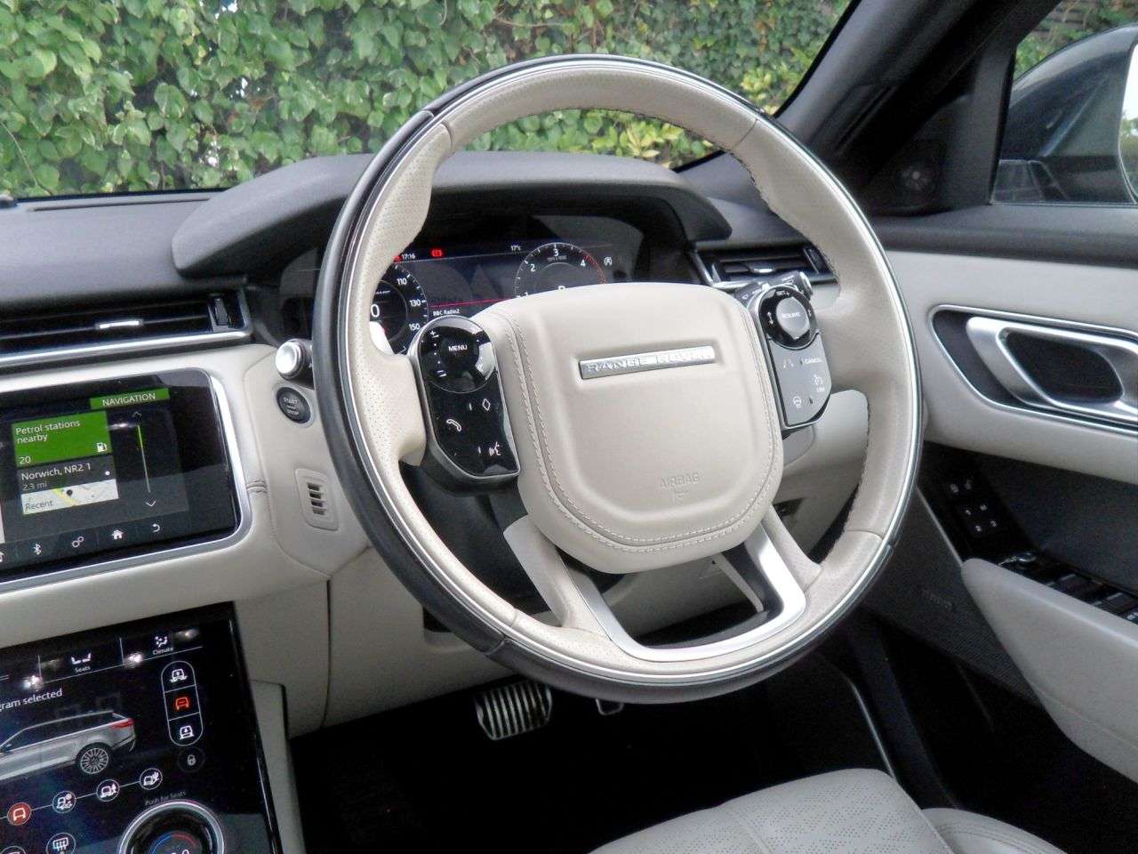 2019 LAND ROVER RANGE ROVER VELAR 2019 LAND ROVER RANGE ROVER VELAR