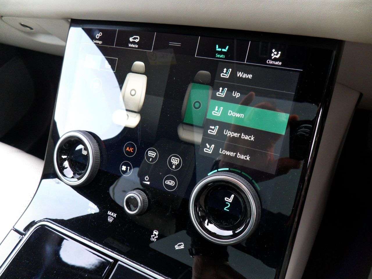 2019 LAND ROVER RANGE ROVER VELAR 2019 LAND ROVER RANGE ROVER VELAR