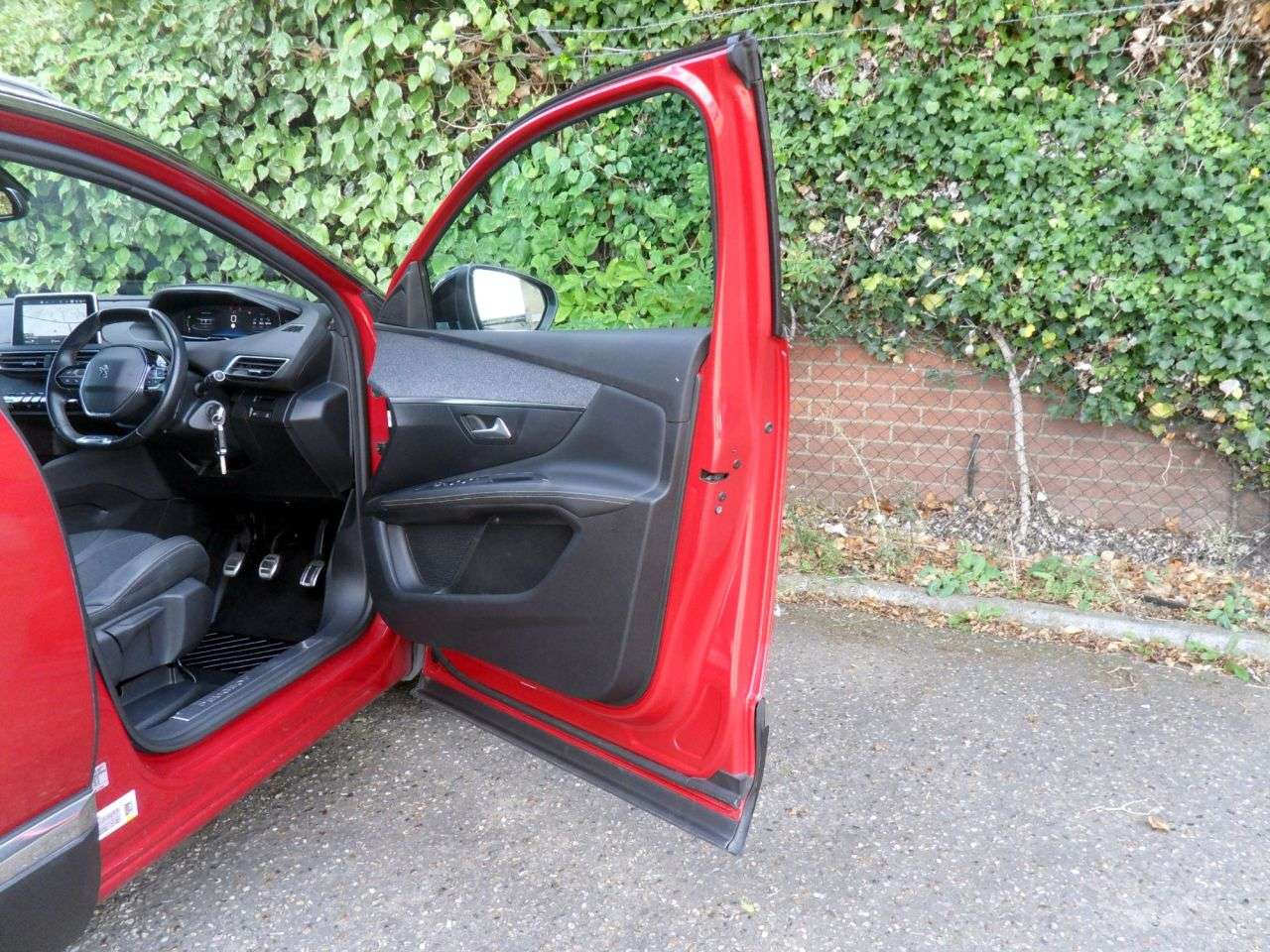 2019 PEUGEOT 3008 2019 PEUGEOT 3008