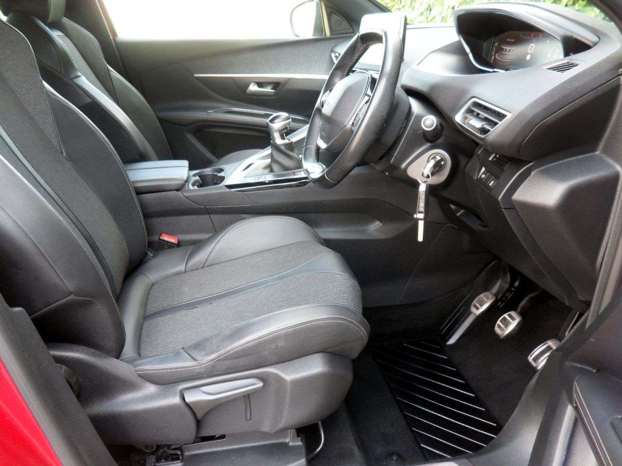 2019 PEUGEOT 3008 2019 PEUGEOT 3008