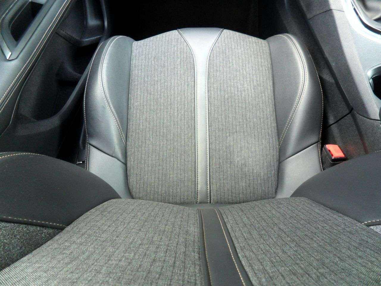 2019 PEUGEOT 3008 2019 PEUGEOT 3008