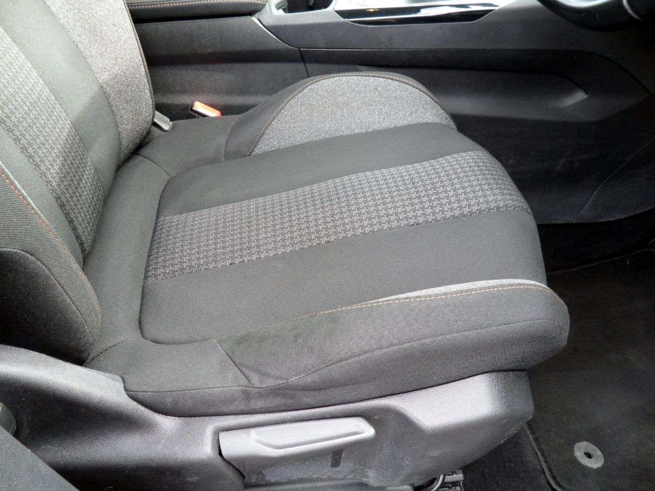 2019 PEUGEOT 3008 2019 PEUGEOT 3008