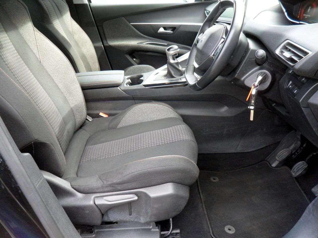 2019 PEUGEOT 3008 2019 PEUGEOT 3008