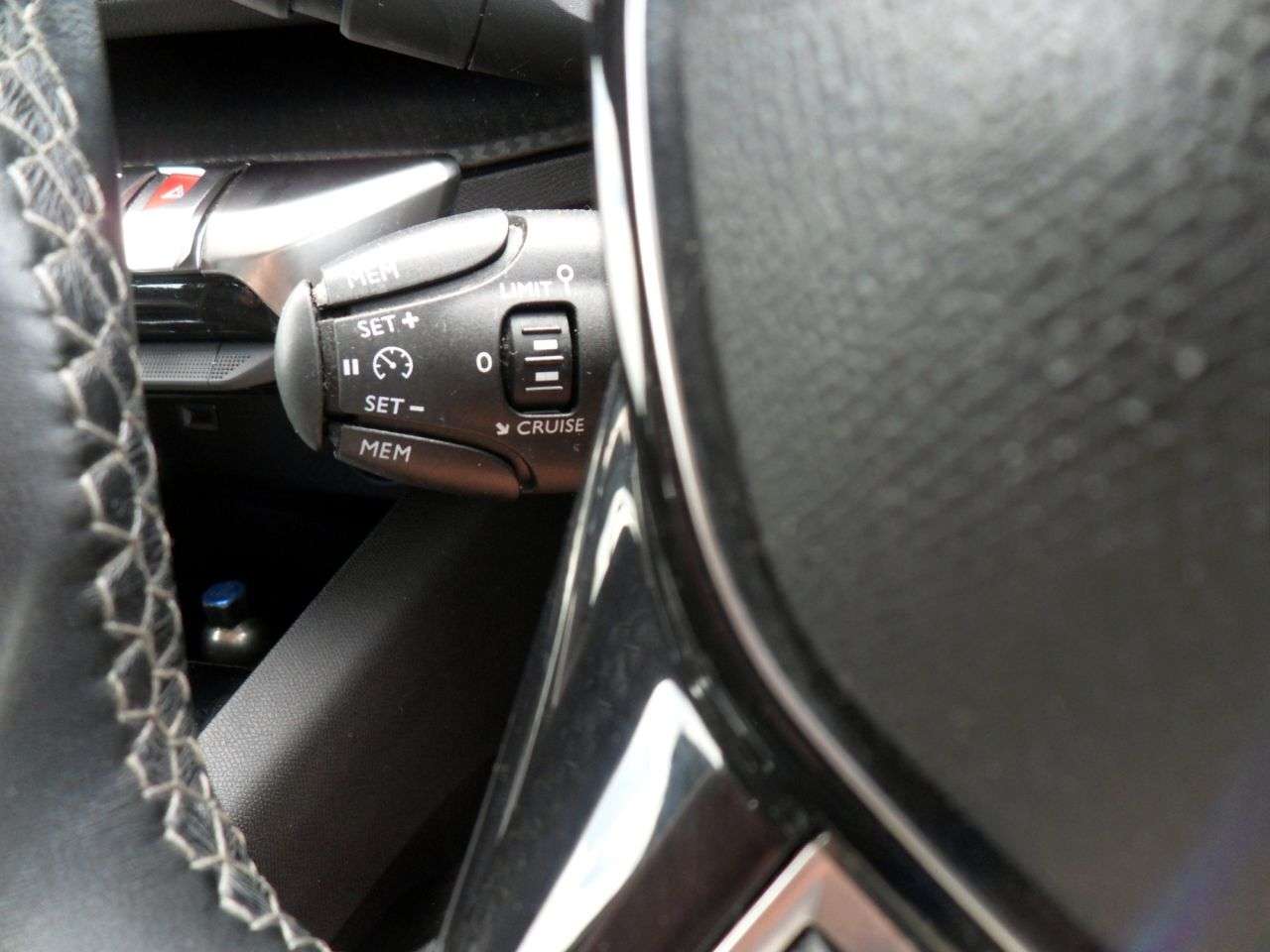 2019 PEUGEOT 3008 2019 PEUGEOT 3008