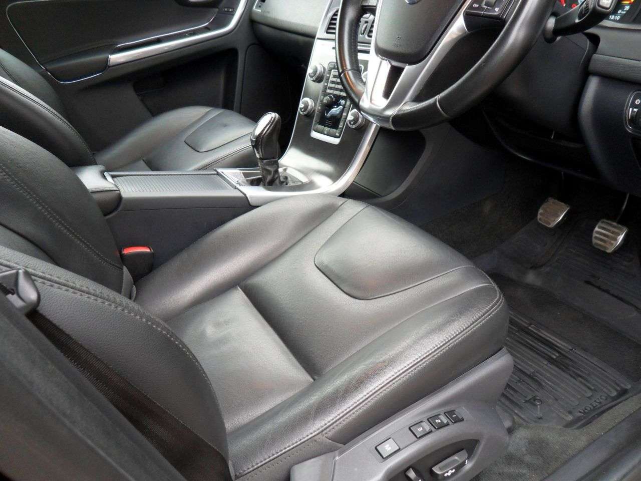 2015 VOLVO XC60 2015 VOLVO XC60