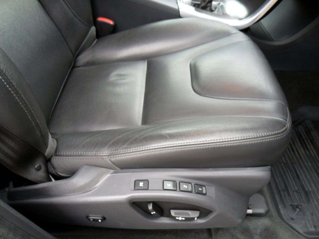 2015 VOLVO XC60 2015 VOLVO XC60