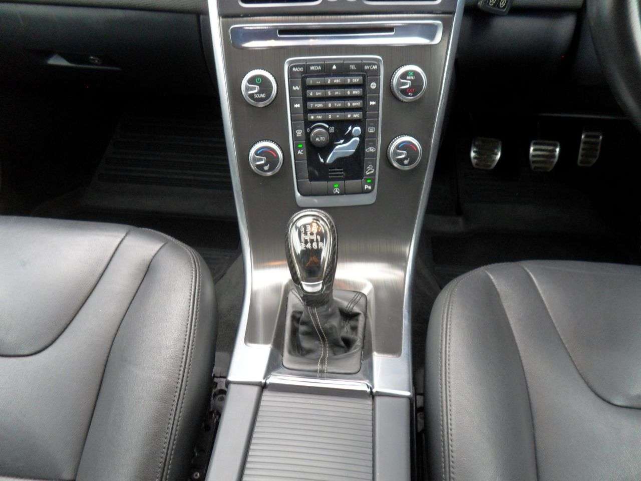 2015 VOLVO XC60 2015 VOLVO XC60