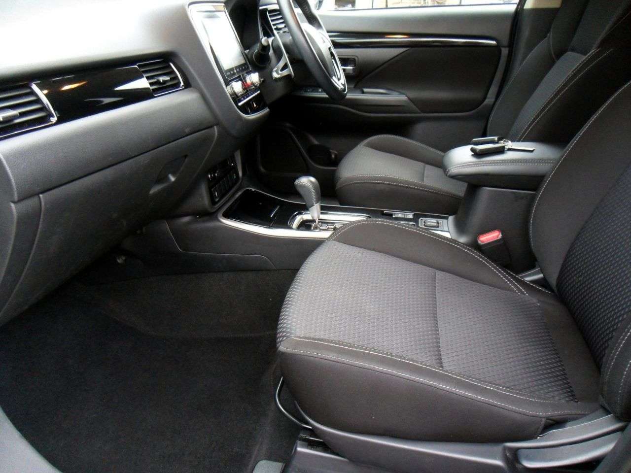 2021 MITSUBISHI OUTLANDER 2021 MITSUBISHI OUTLANDER