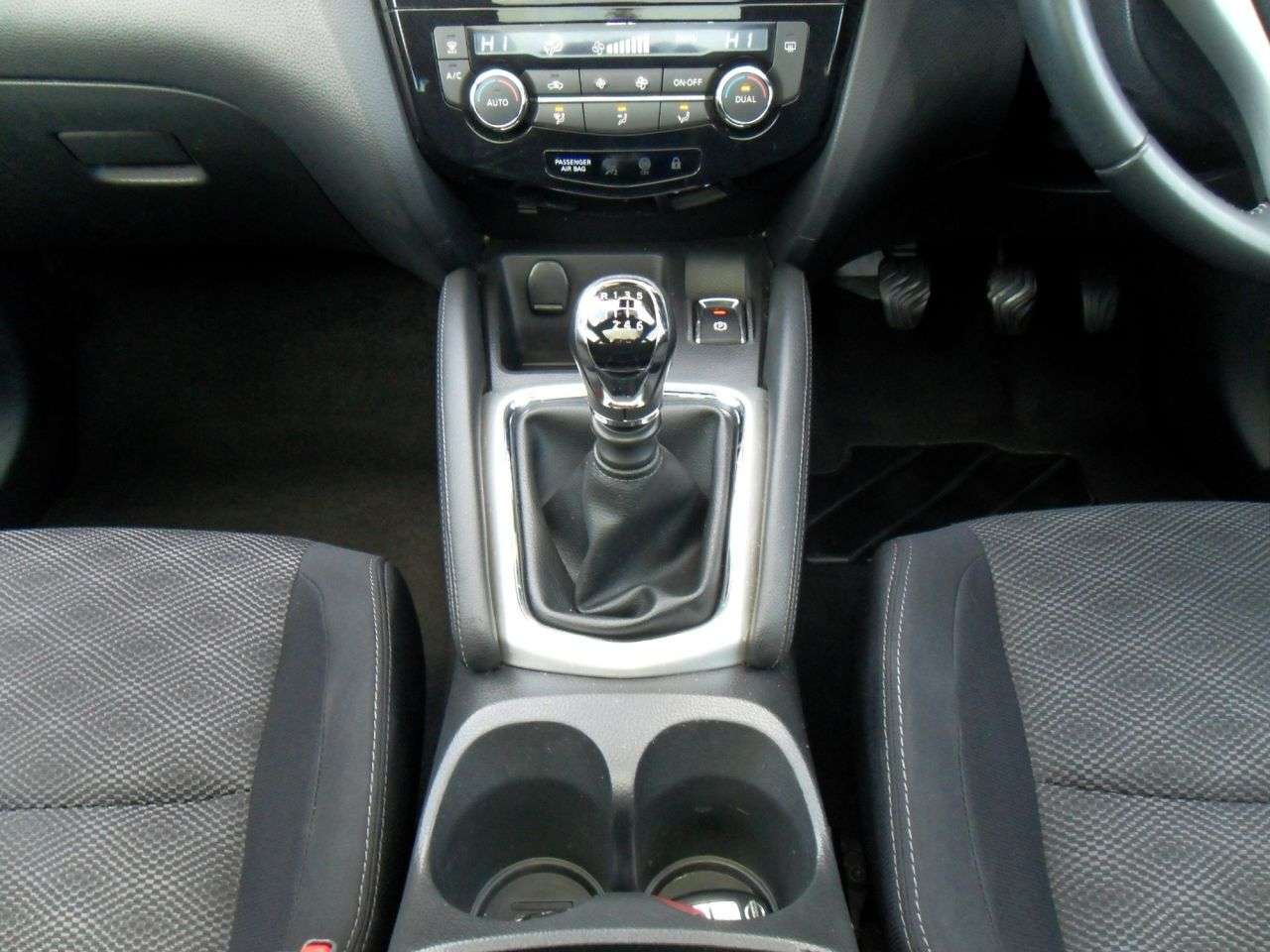 2015 NISSAN QASHQAI 2015 NISSAN QASHQAI