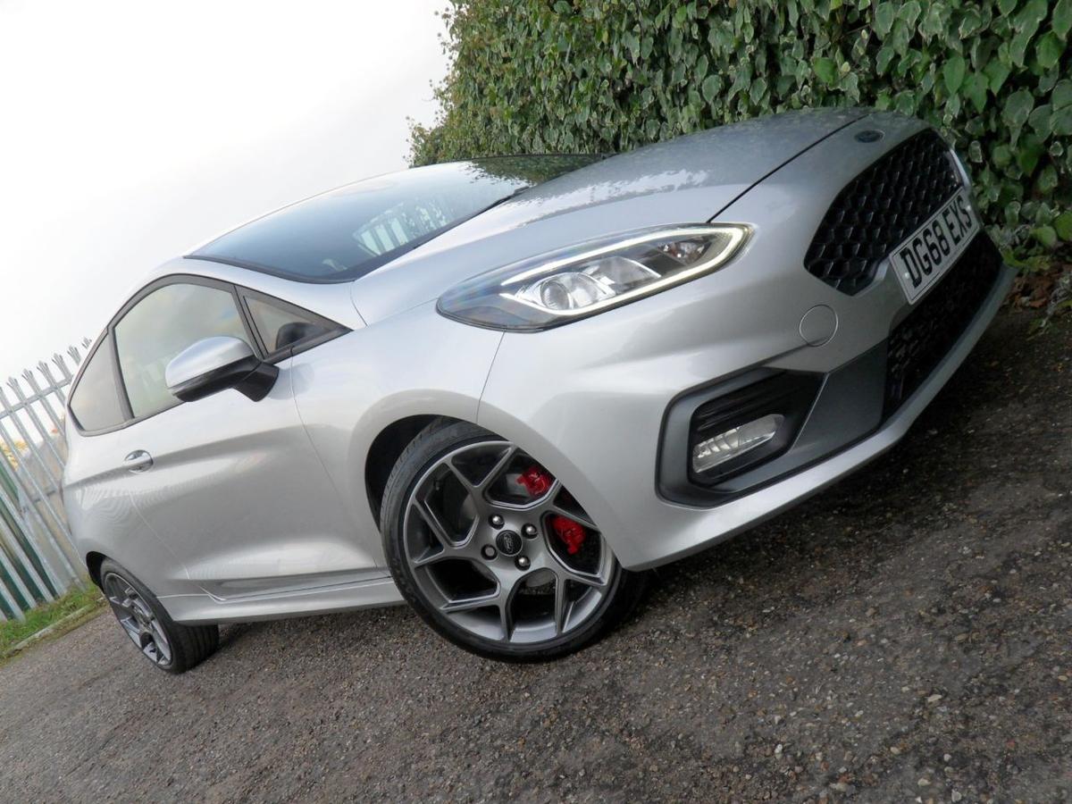 Check out this Ford Fiesta 2018 Petrol Manual