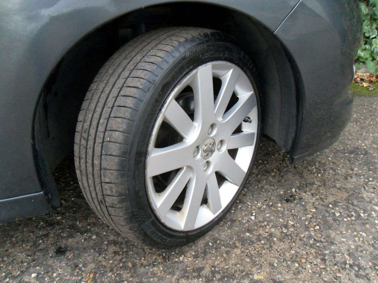 2010 PEUGEOT 207 2010 PEUGEOT 207