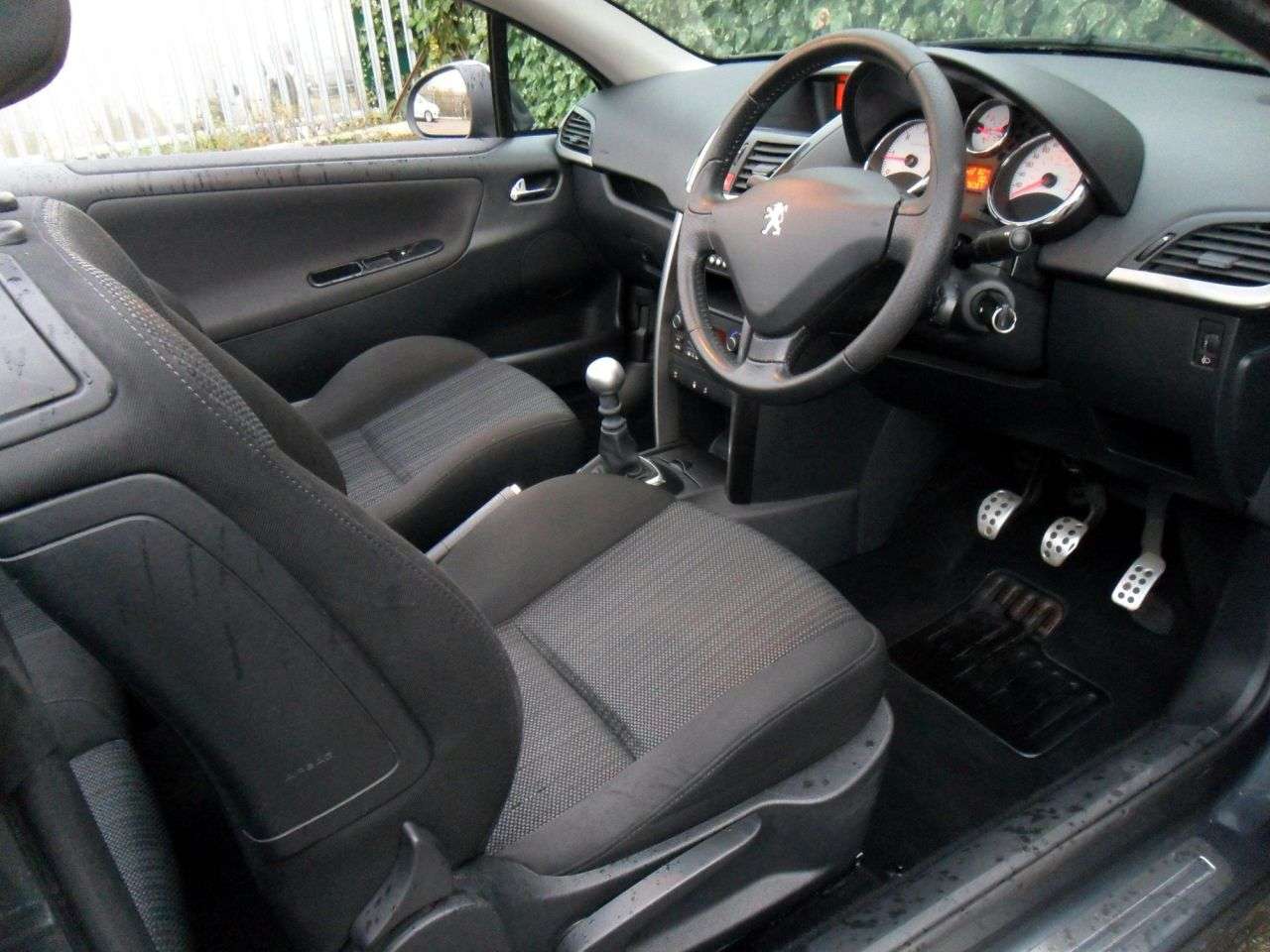 2010 PEUGEOT 207 2010 PEUGEOT 207