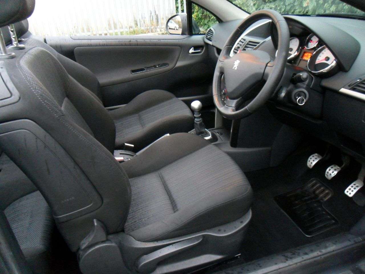 2010 PEUGEOT 207 2010 PEUGEOT 207