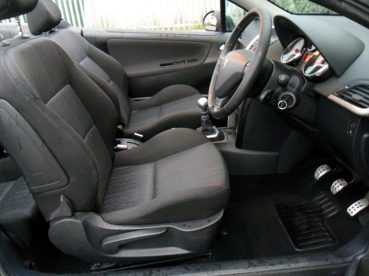 2010 PEUGEOT 207 2010 PEUGEOT 207