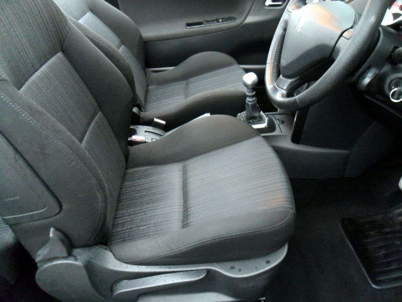 2010 PEUGEOT 207 2010 PEUGEOT 207