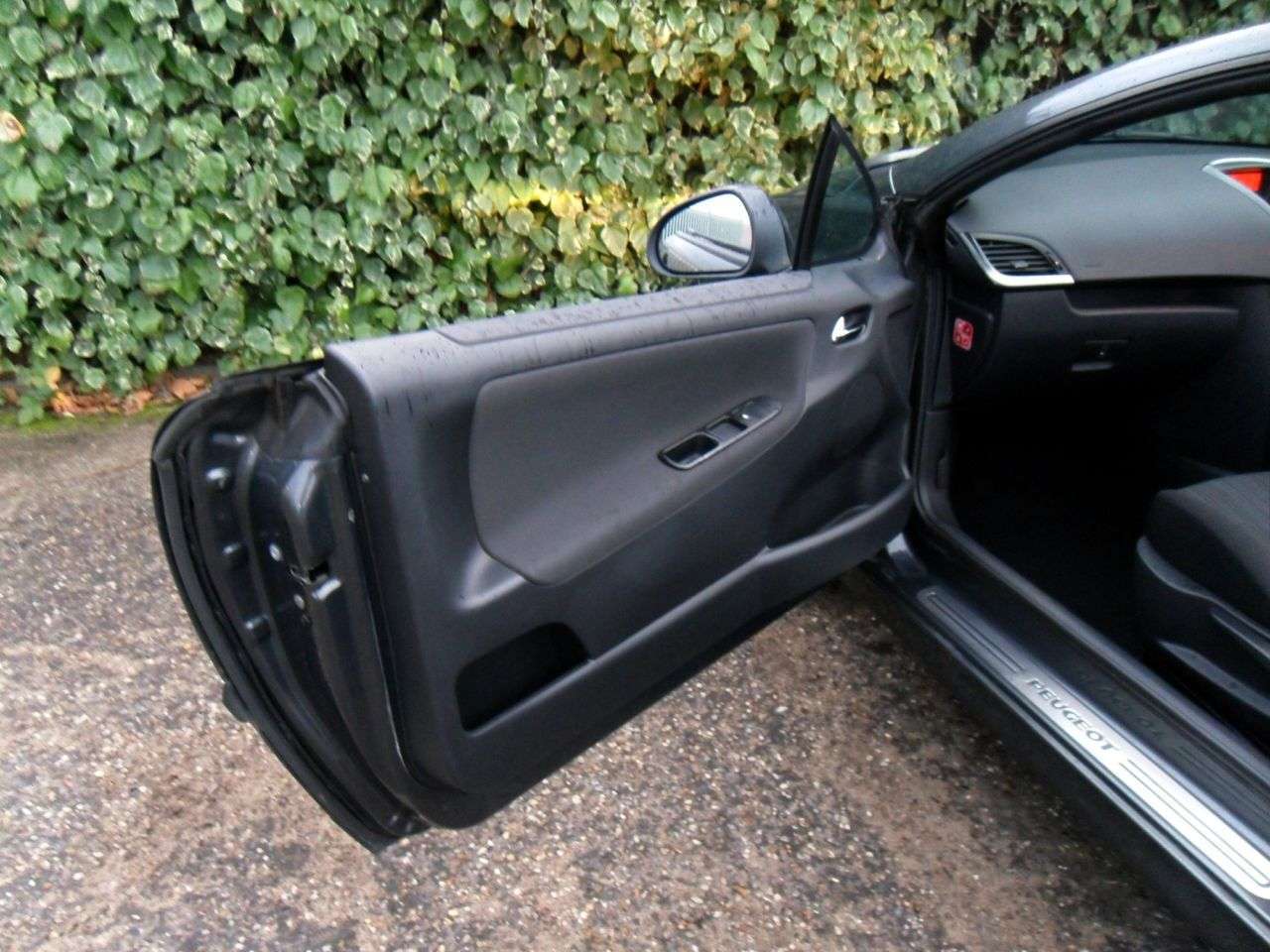 2010 PEUGEOT 207 2010 PEUGEOT 207