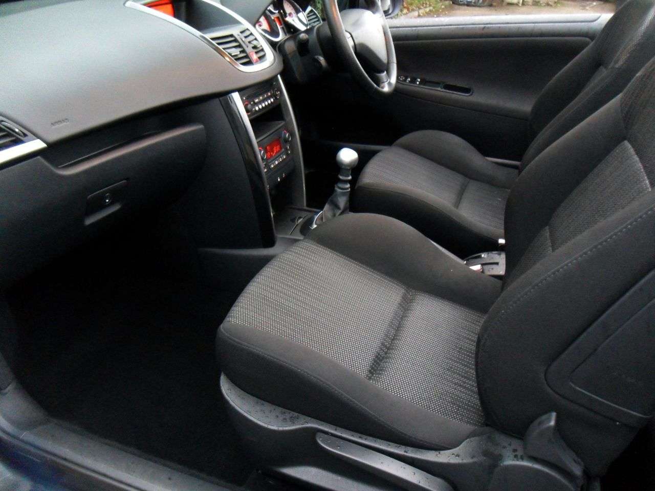 2010 PEUGEOT 207 2010 PEUGEOT 207