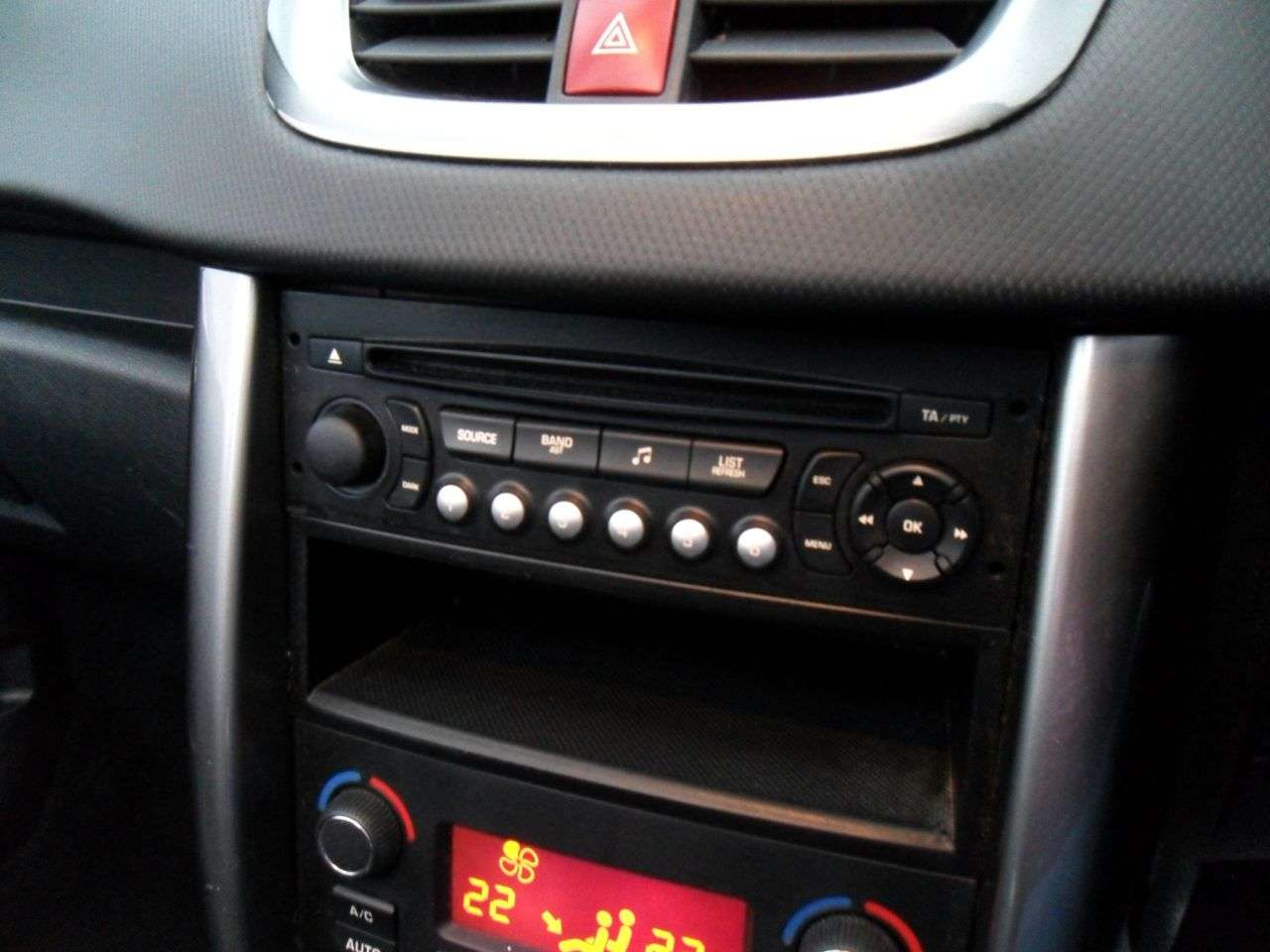 2010 PEUGEOT 207 2010 PEUGEOT 207