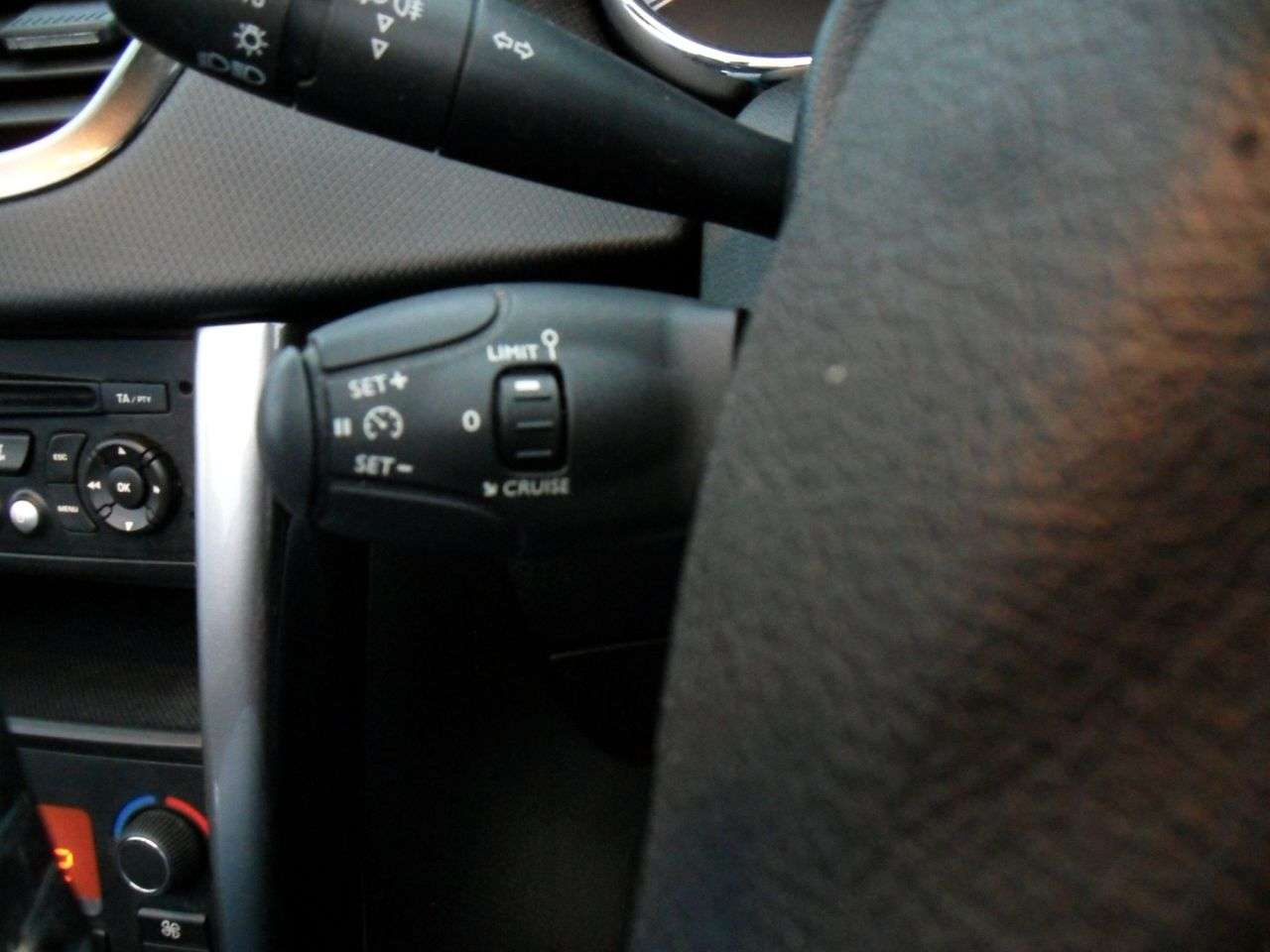 2010 PEUGEOT 207 2010 PEUGEOT 207