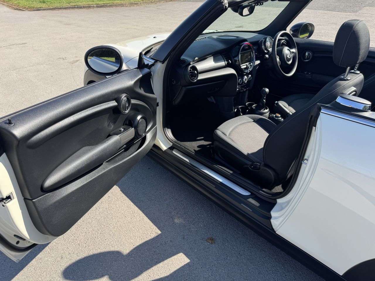 2016 MINI CONVERTIBLE 2016 MINI CONVERTIBLE