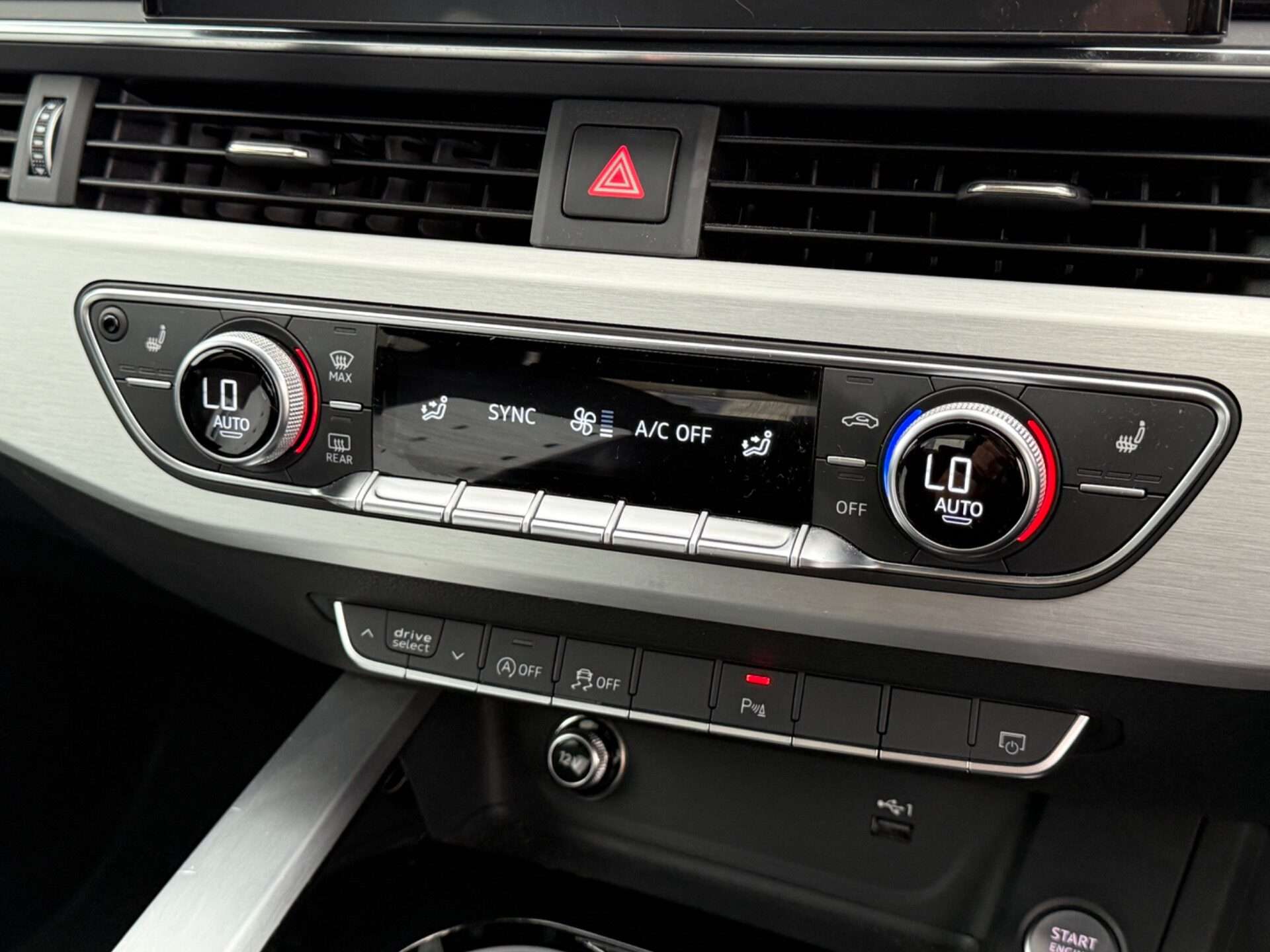 2020 AUDI A4 2020 AUDI A4