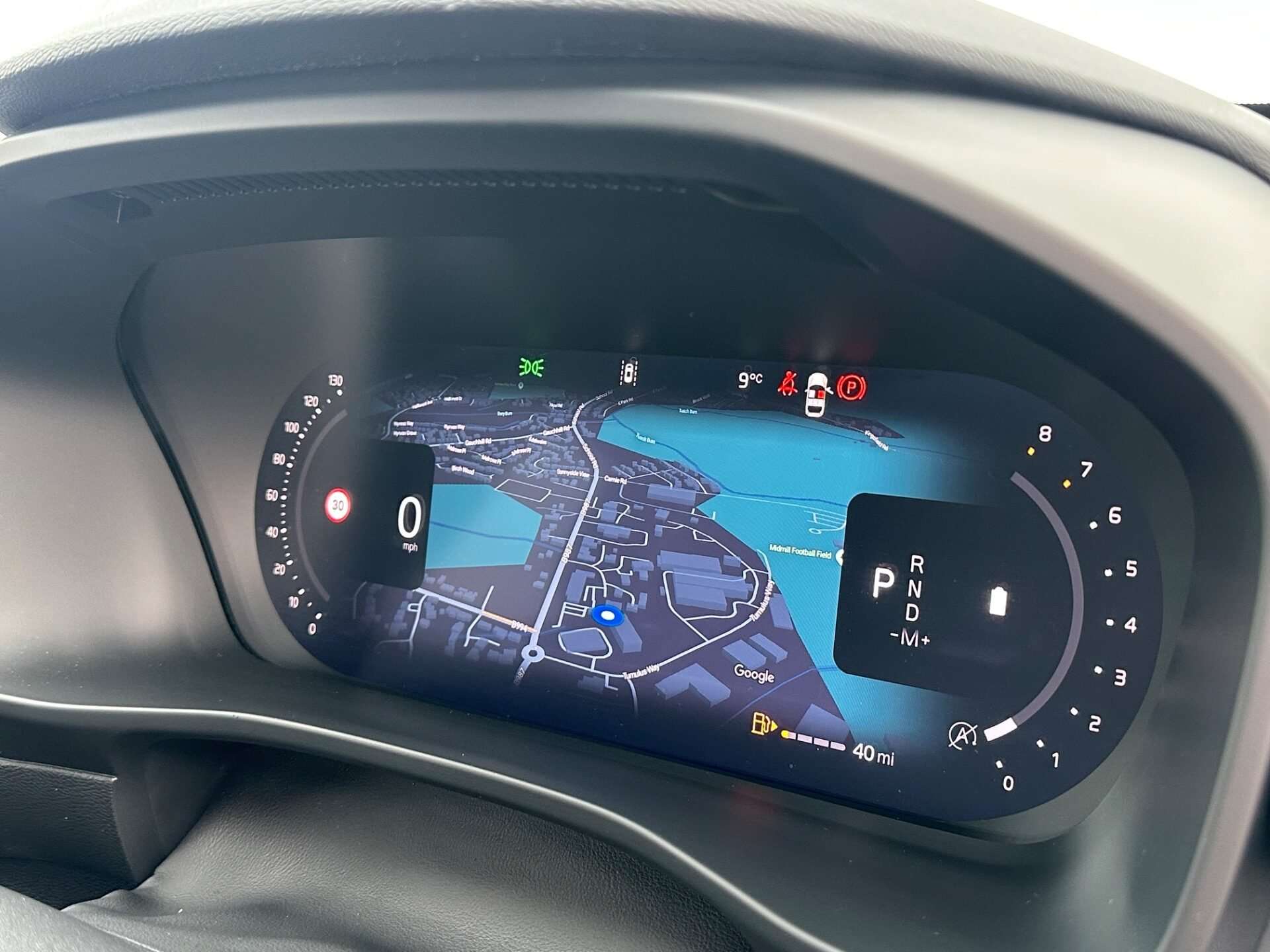 2025 VOLVO XC40 2025 VOLVO XC40