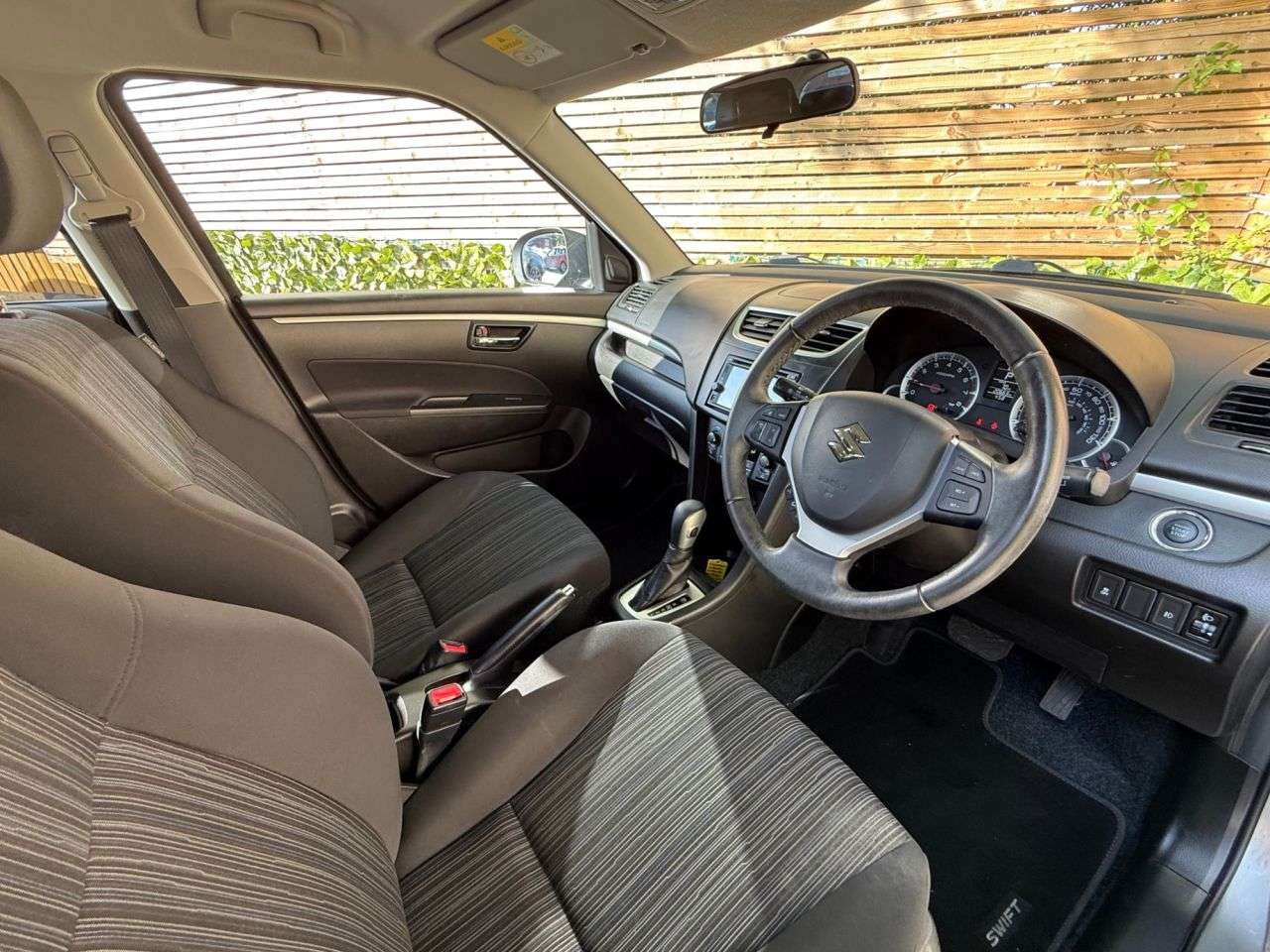 2015 SUZUKI SWIFT 2015 SUZUKI SWIFT