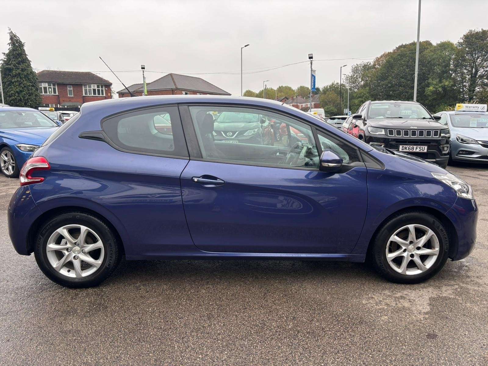 2015 PEUGEOT 208 2015 PEUGEOT 208