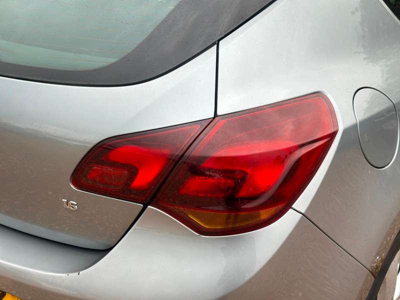 2011 VAUXHALL ASTRA 2011 VAUXHALL ASTRA