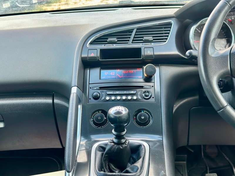 2013 PEUGEOT 3008 2013 PEUGEOT 3008