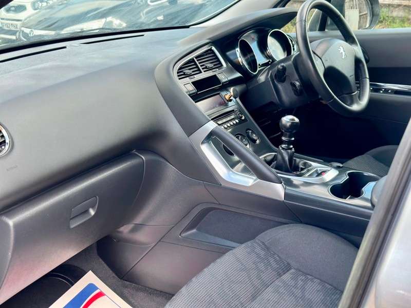 2013 PEUGEOT 3008 2013 PEUGEOT 3008