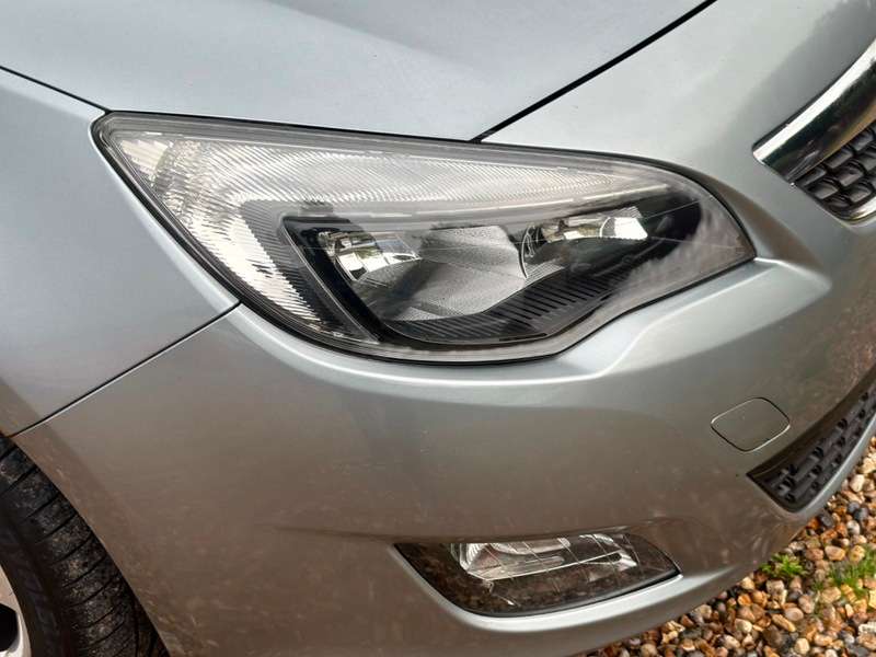 2011 VAUXHALL ASTRA 2011 VAUXHALL ASTRA