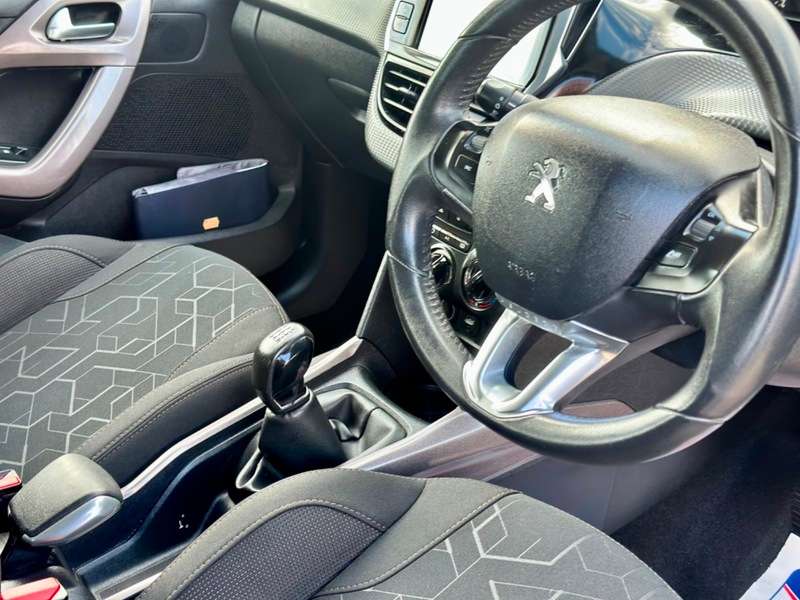 2015 PEUGEOT 2008 2015 PEUGEOT 2008