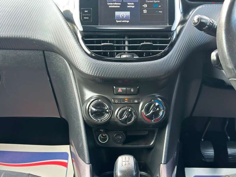 2015 PEUGEOT 2008 2015 PEUGEOT 2008