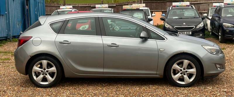 2011 VAUXHALL ASTRA 2011 VAUXHALL ASTRA