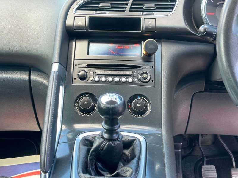 2013 PEUGEOT 3008 2013 PEUGEOT 3008