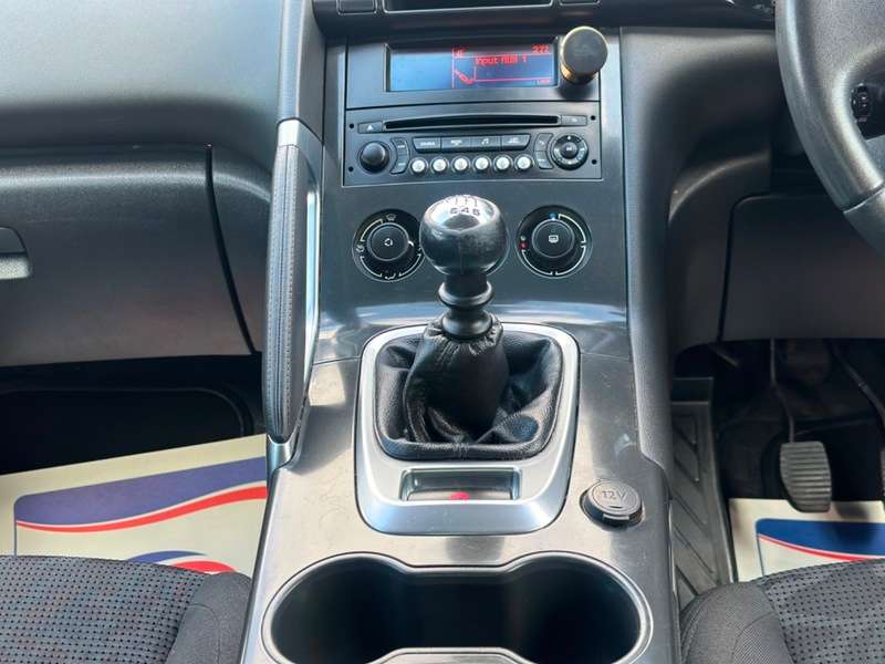 2013 PEUGEOT 3008 2013 PEUGEOT 3008