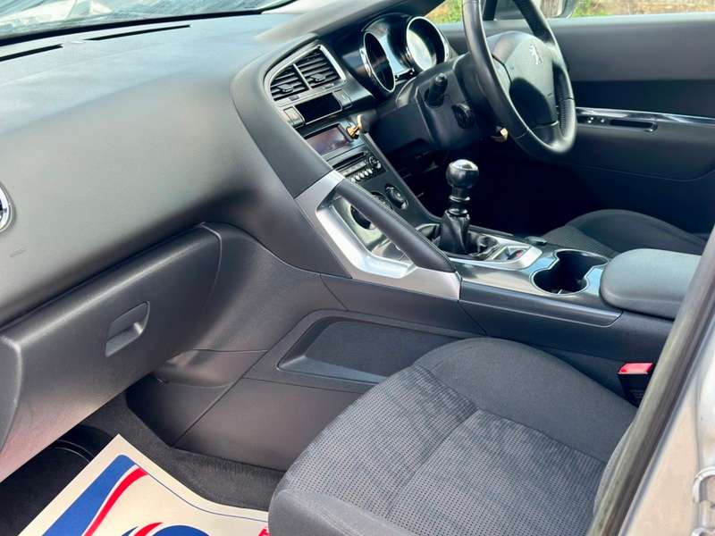 2013 PEUGEOT 3008 2013 PEUGEOT 3008